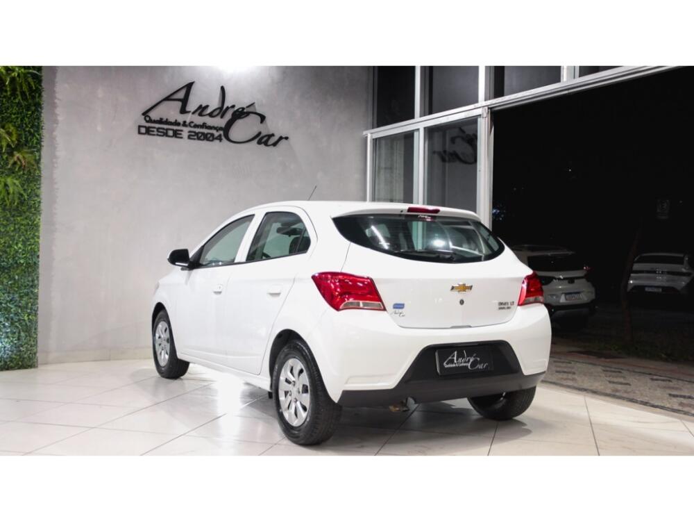 Chevrolet Onix Hatch