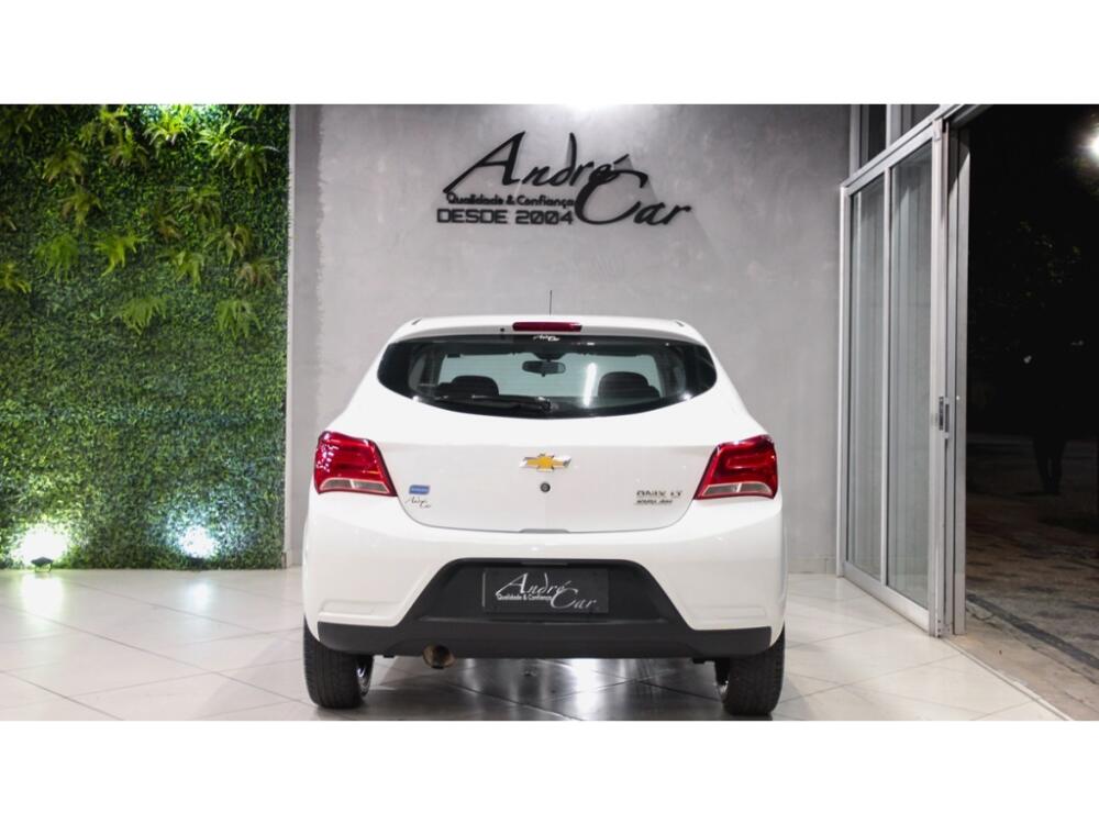 Chevrolet Onix Hatch