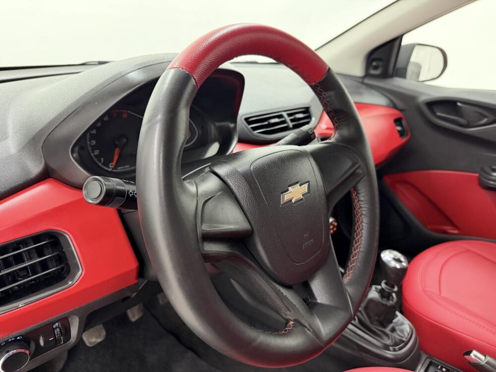 Chevrolet Onix Hatch