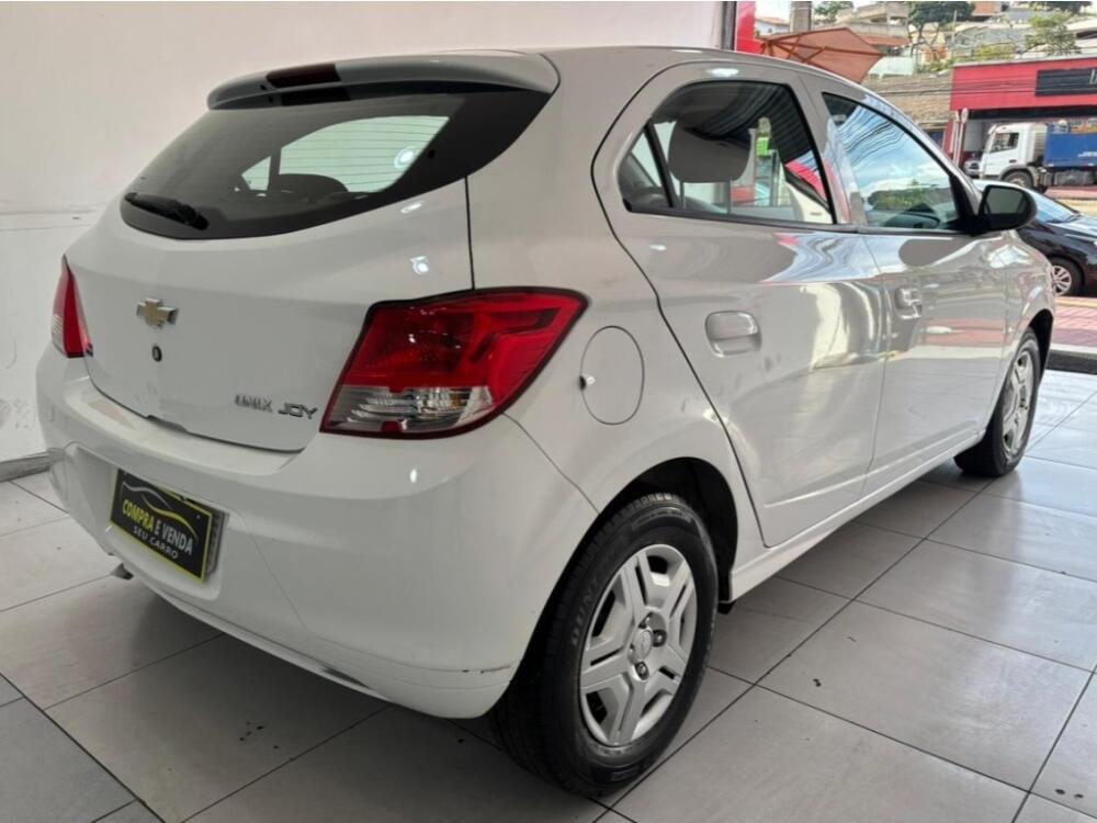 Chevrolet Onix Hatch
