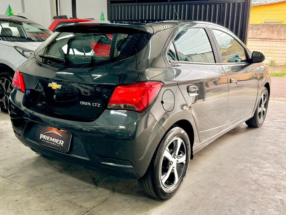 Chevrolet Onix Hatch
