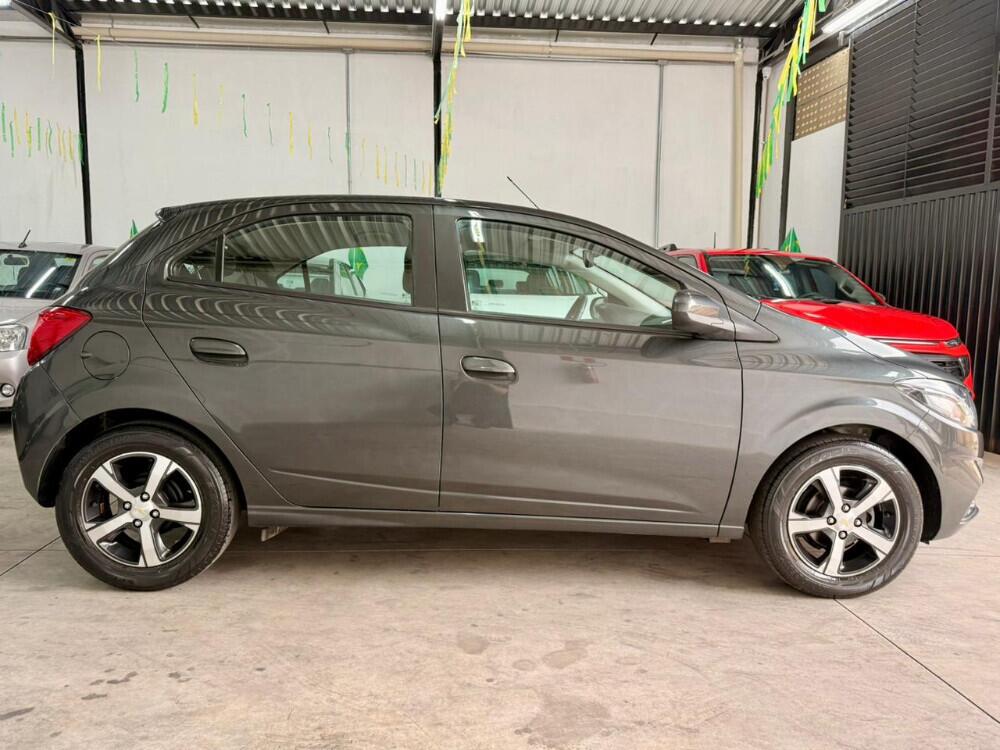 Chevrolet Onix Hatch
