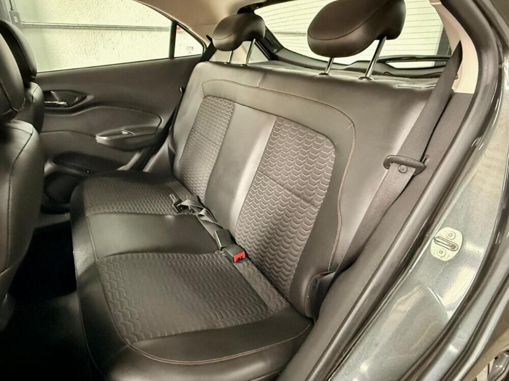 Chevrolet Onix Hatch
