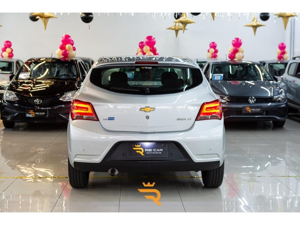 Chevrolet Onix Hatch