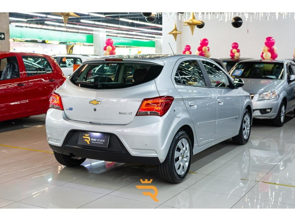 Chevrolet Onix Hatch