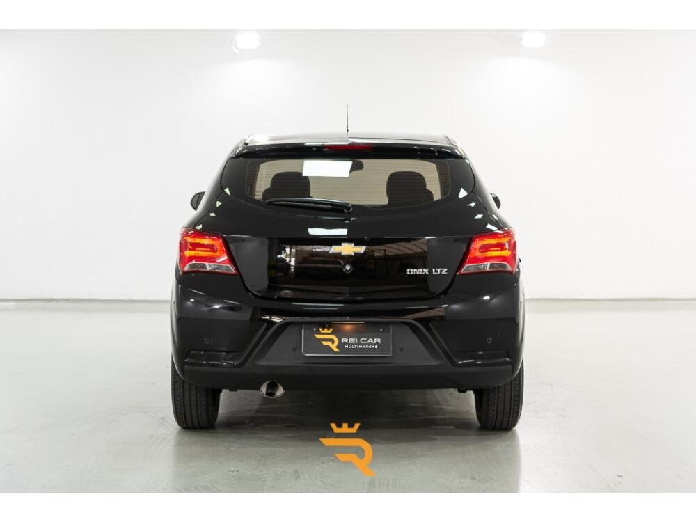 Chevrolet Onix Hatch