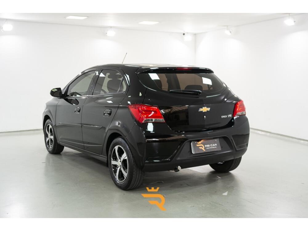 Chevrolet Onix Hatch