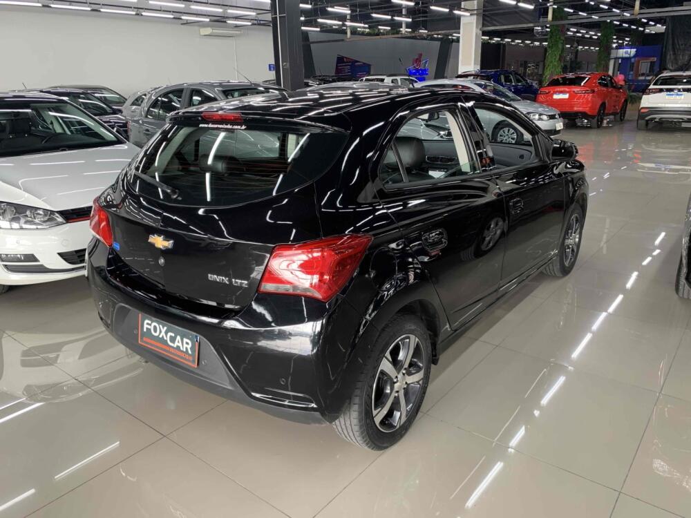 Chevrolet Onix Hatch