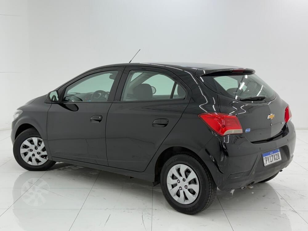 Chevrolet Onix Hatch