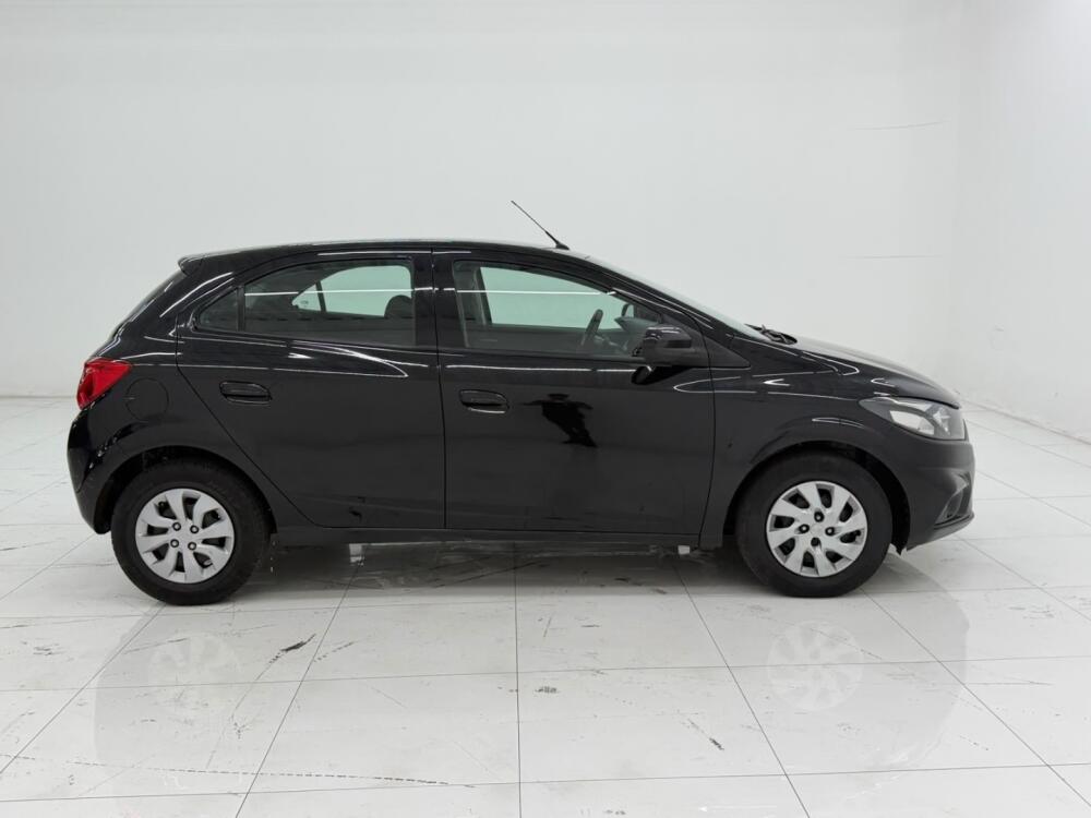Chevrolet Onix Hatch