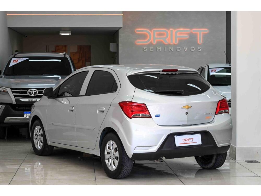 Chevrolet Onix Hatch