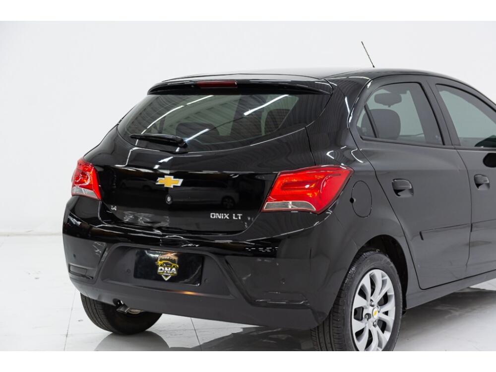 Chevrolet Onix Hatch