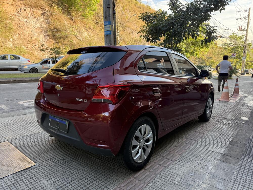 Chevrolet Onix Hatch