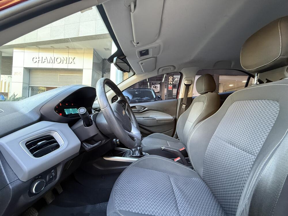 Chevrolet Onix Hatch