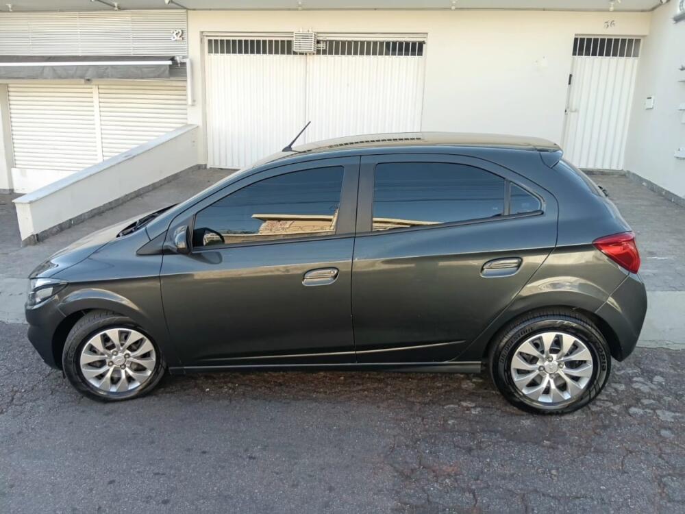 Chevrolet Onix Hatch
