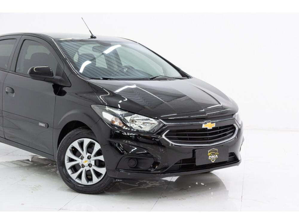 Chevrolet Onix Hatch
