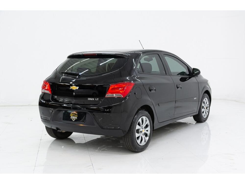 Chevrolet Onix Hatch