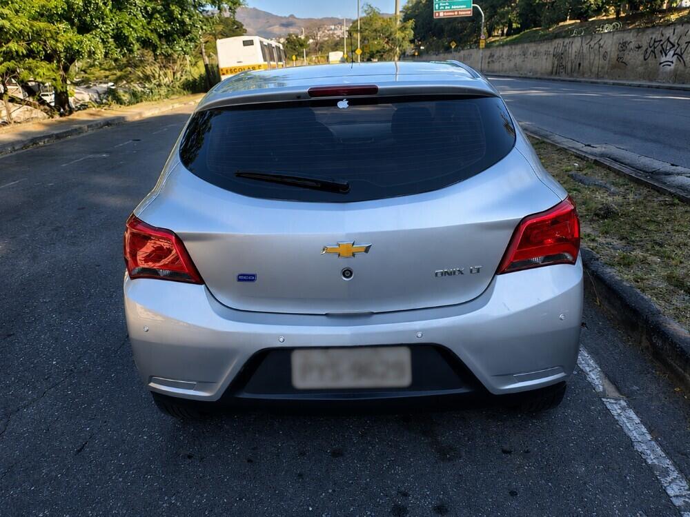Chevrolet Onix Hatch