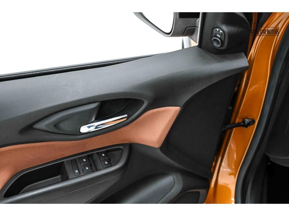 Chevrolet Onix Hatch