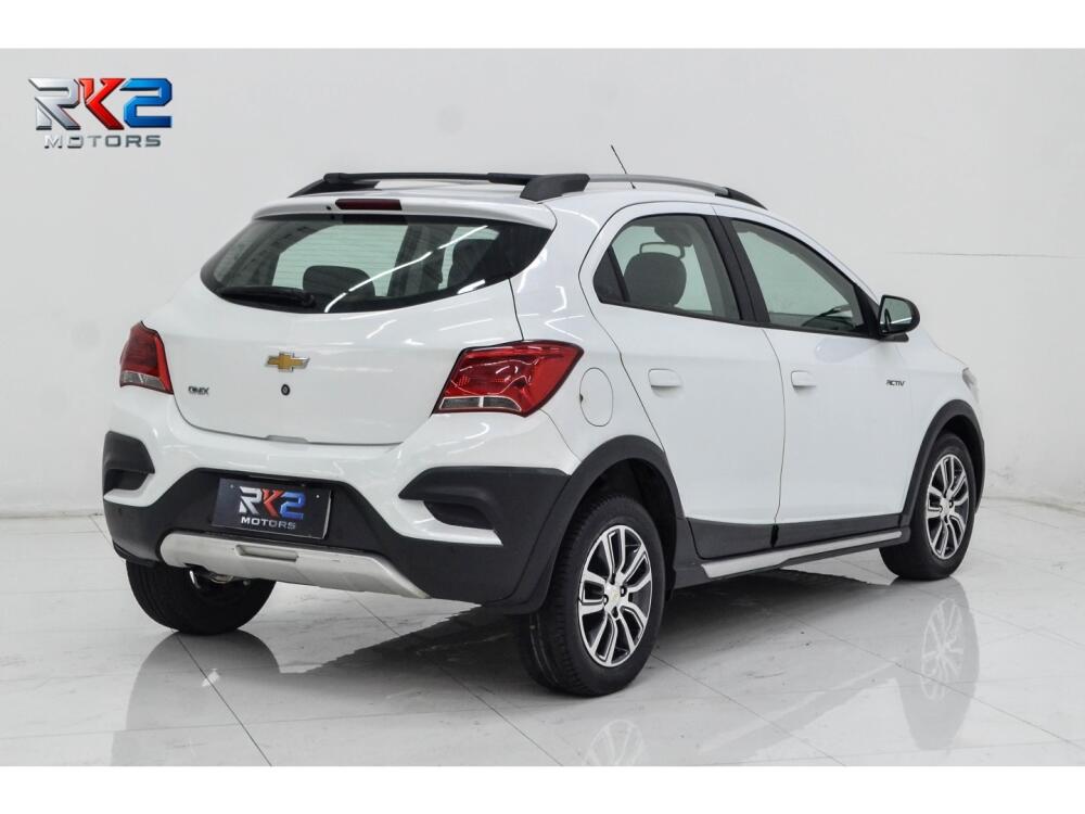 Chevrolet Onix Hatch