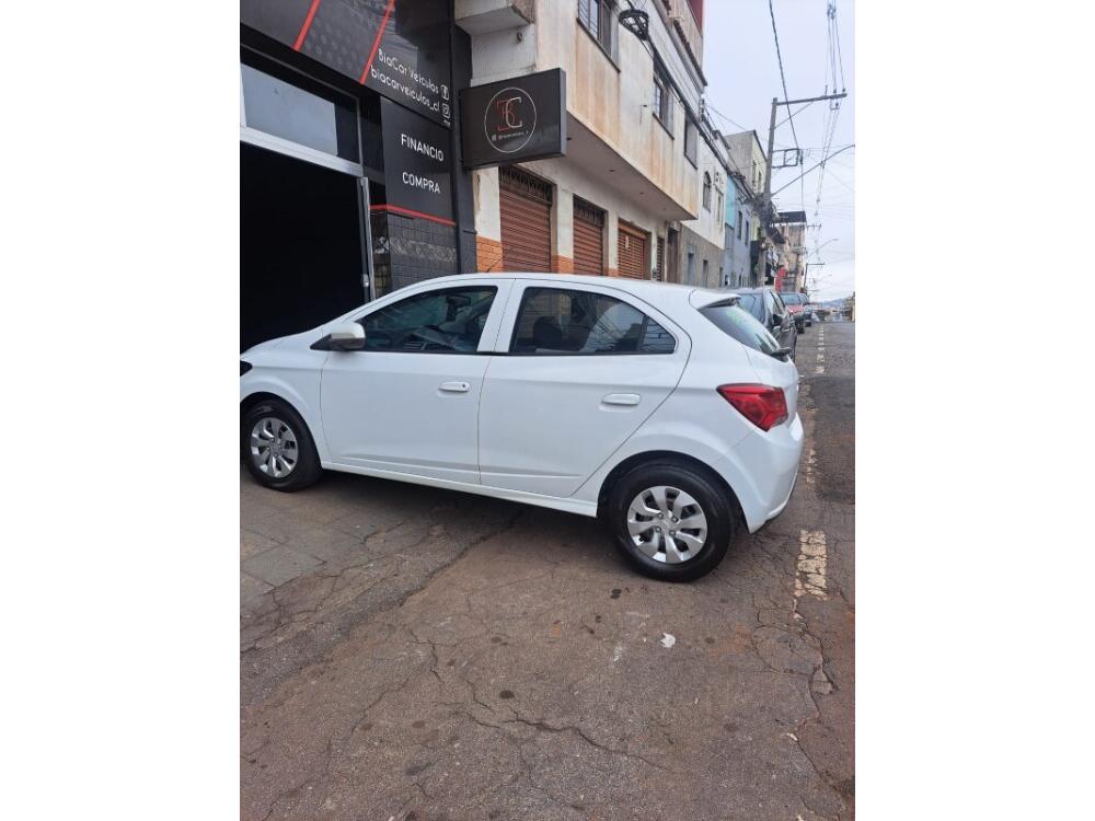 Chevrolet Onix Hatch