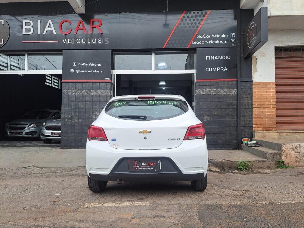Chevrolet Onix Hatch
