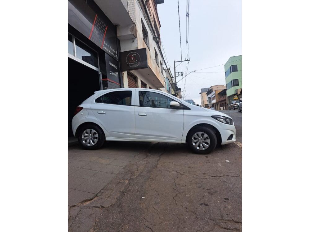 Chevrolet Onix Hatch