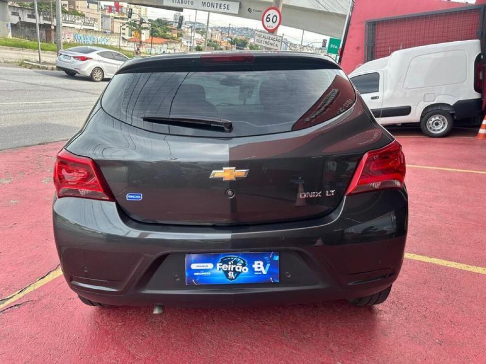 Chevrolet Onix Hatch