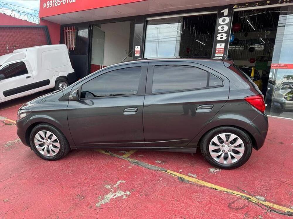 Chevrolet Onix Hatch