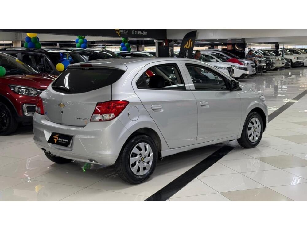 Chevrolet Onix Hatch