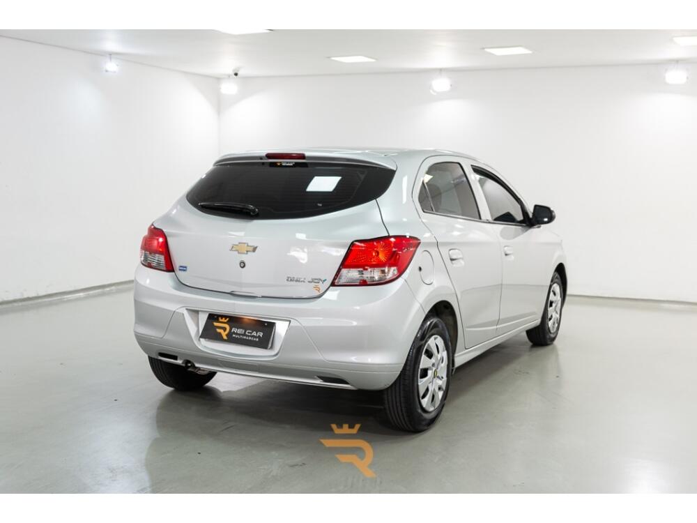 Chevrolet Onix Hatch