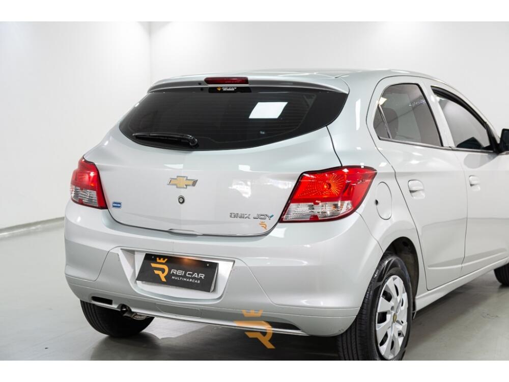 Chevrolet Onix Hatch