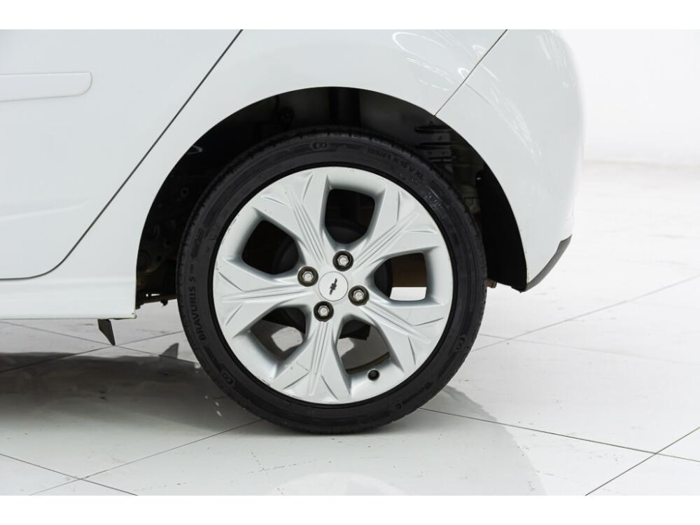 Chevrolet Onix Hatch