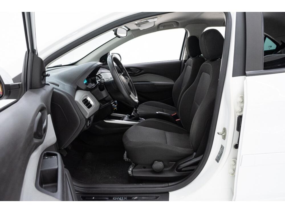 Chevrolet Onix Hatch
