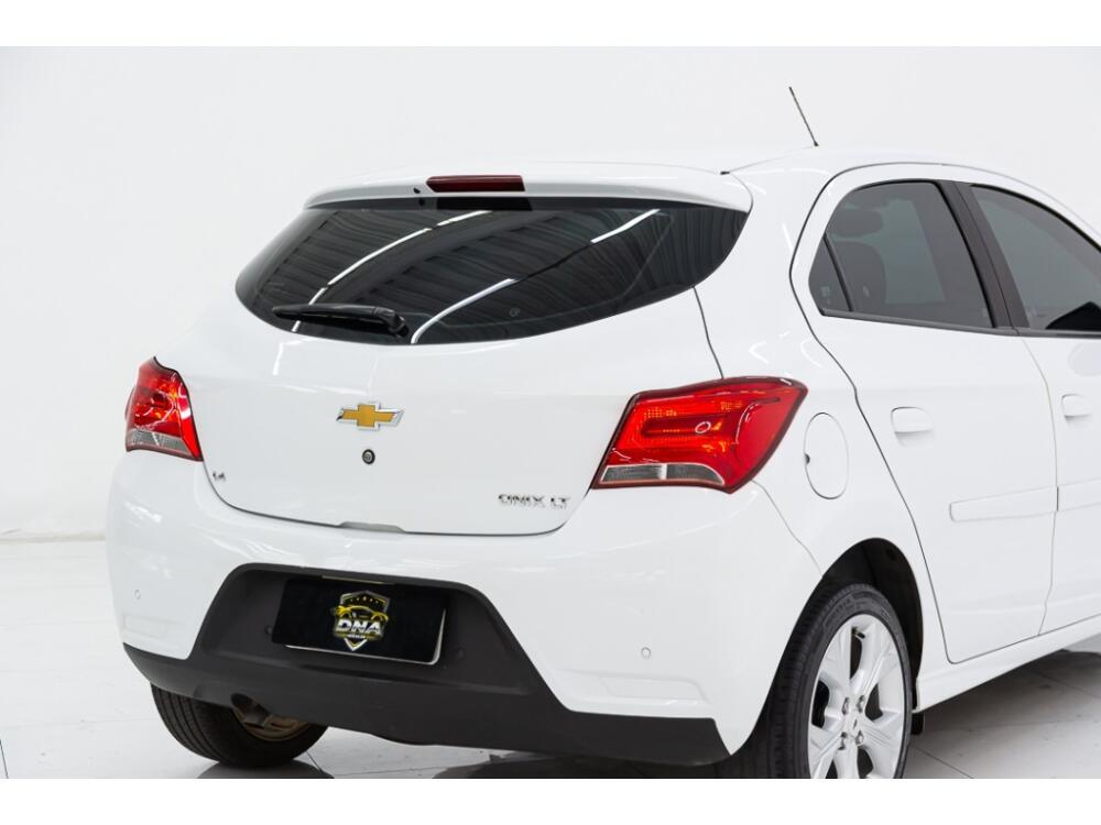 Chevrolet Onix Hatch