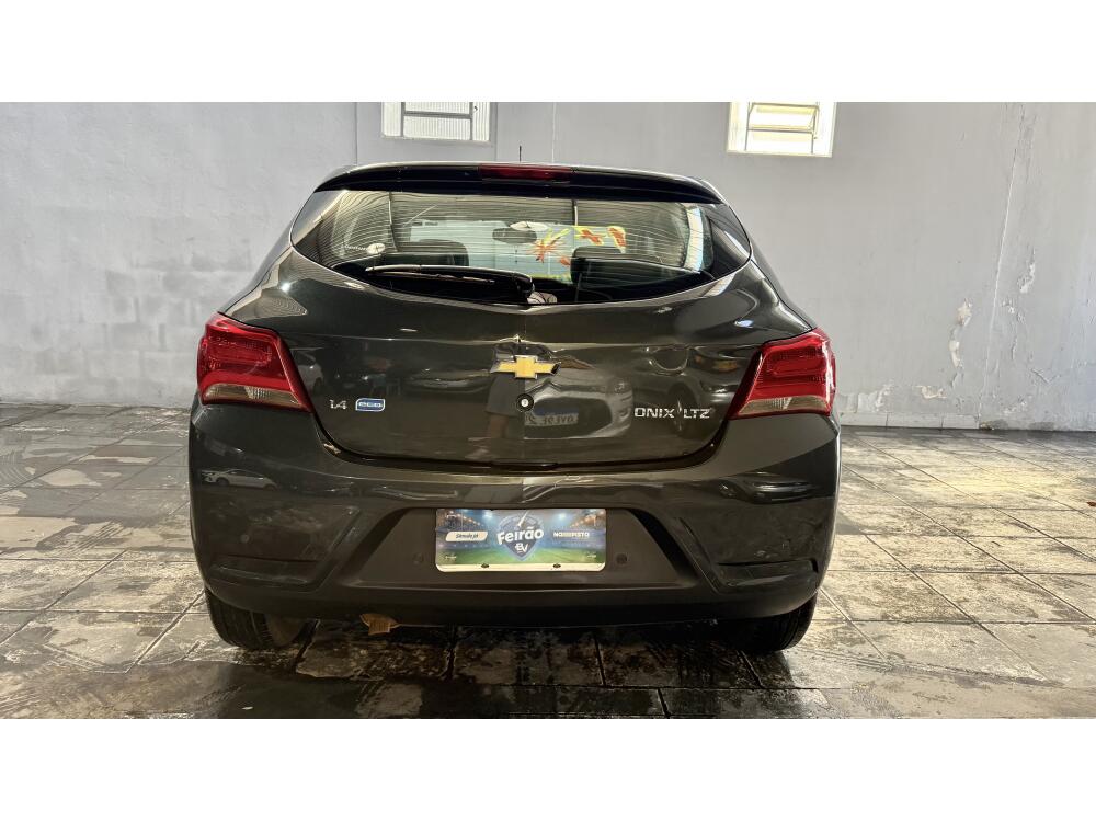 Chevrolet Onix Hatch