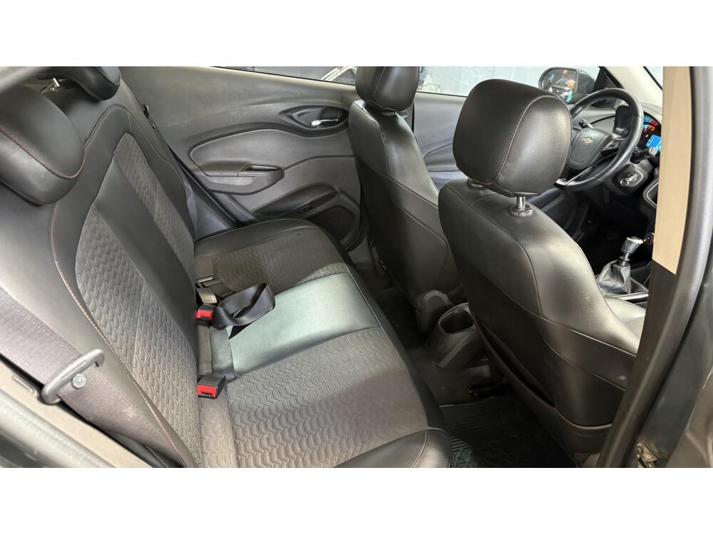 Chevrolet Onix Hatch