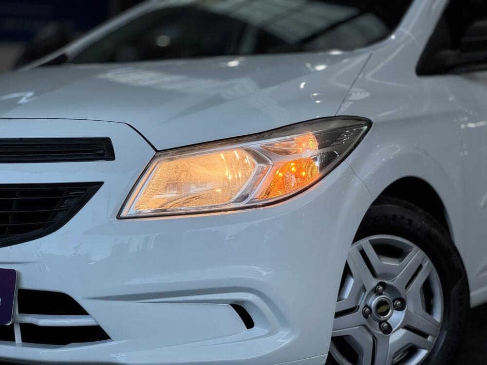 Chevrolet Onix Hatch