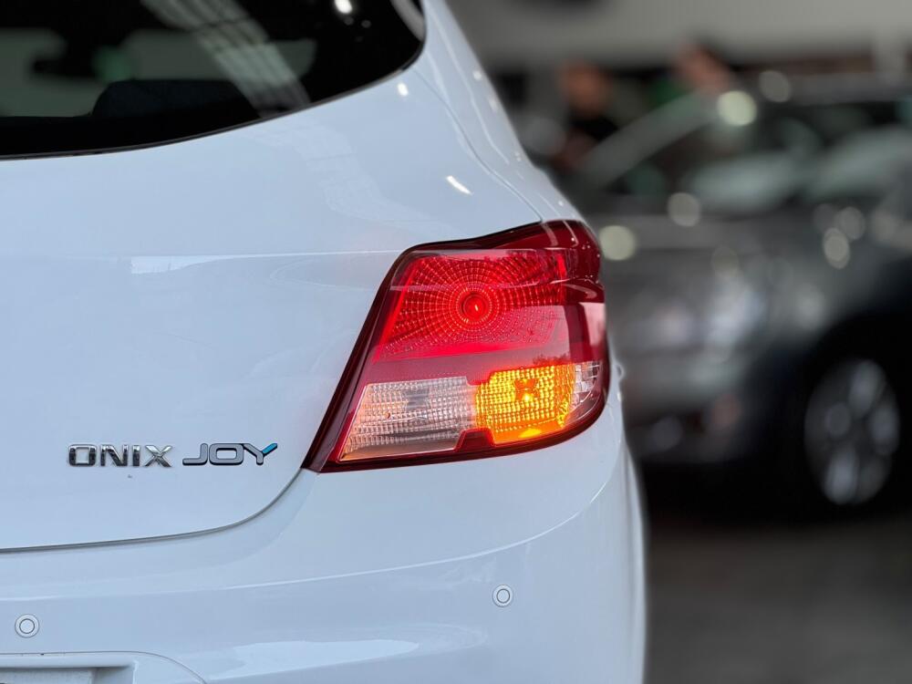 Chevrolet Onix Hatch