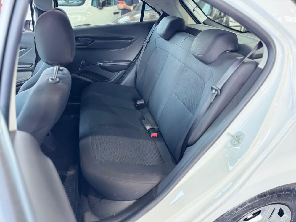 Chevrolet Onix Hatch