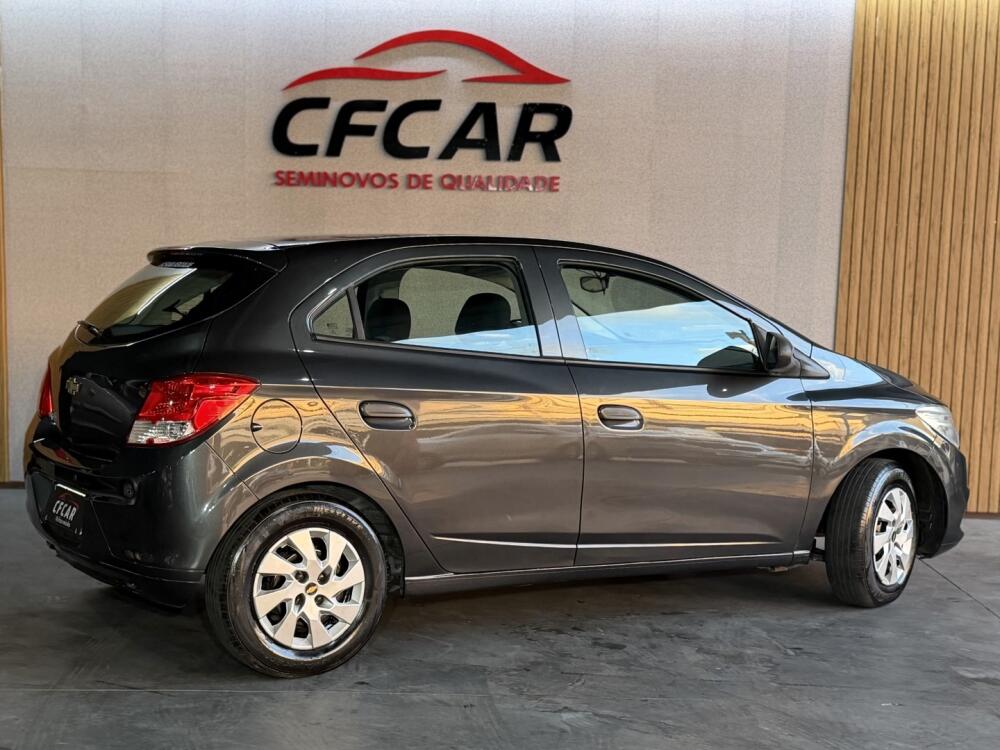 Chevrolet Onix Hatch