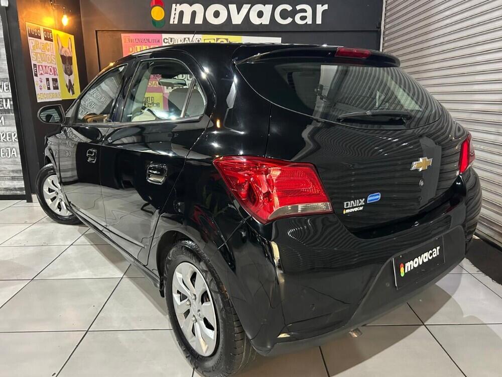 Chevrolet Onix Hatch