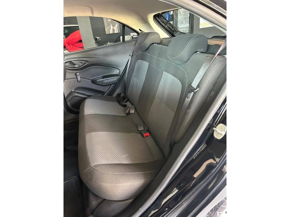 Chevrolet Onix Hatch