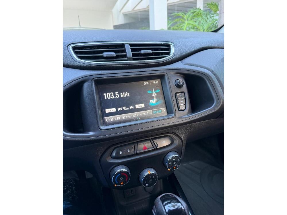 Chevrolet Onix Hatch