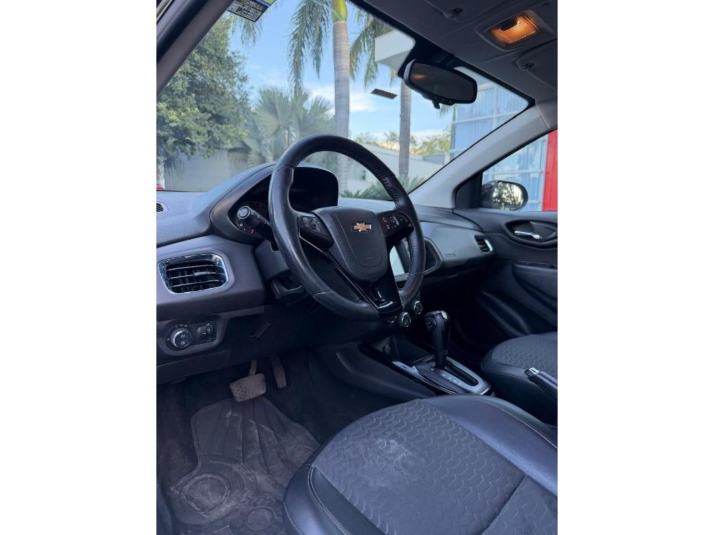 Chevrolet Onix Hatch