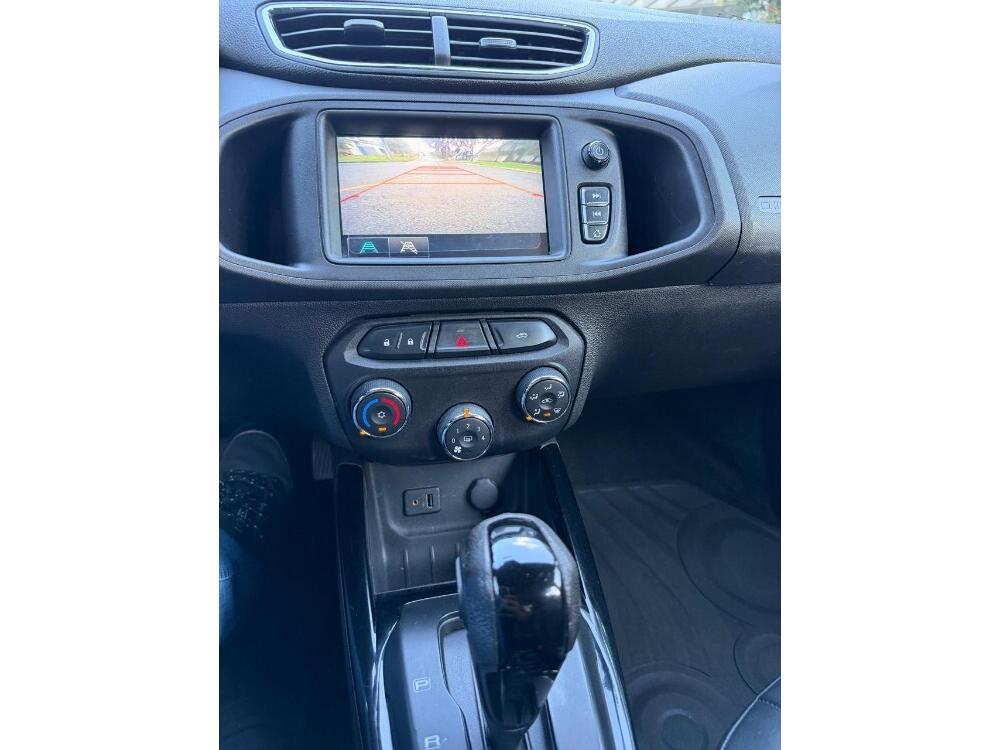 Chevrolet Onix Hatch