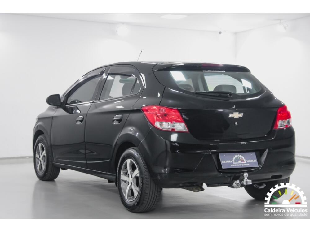Chevrolet Onix Hatch