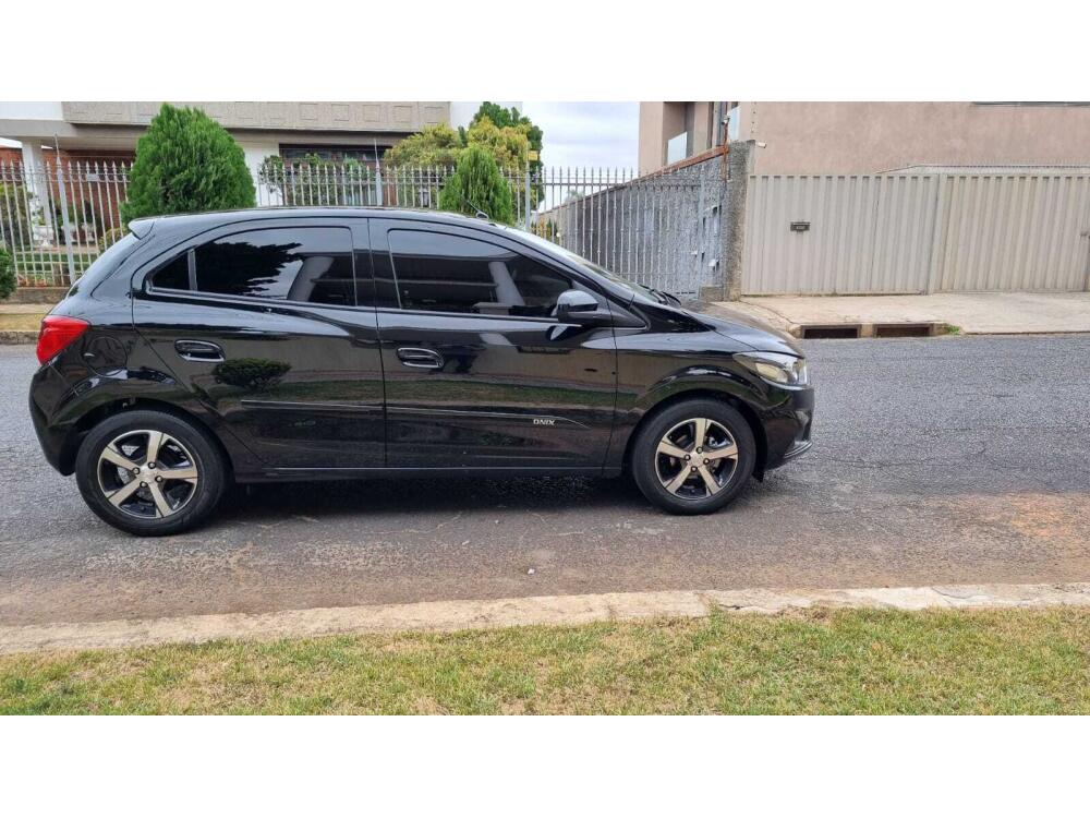 Chevrolet Onix Hatch