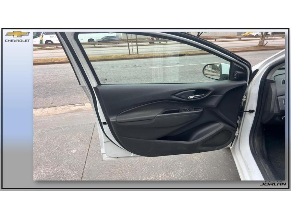 Chevrolet Onix Hatch