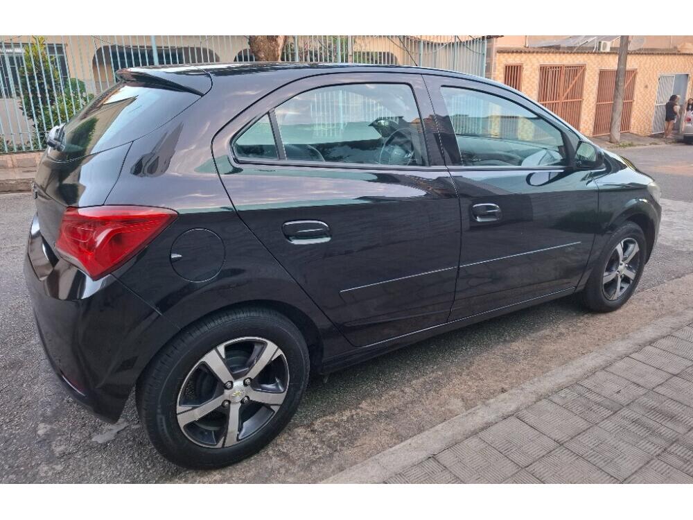 Chevrolet Onix Hatch